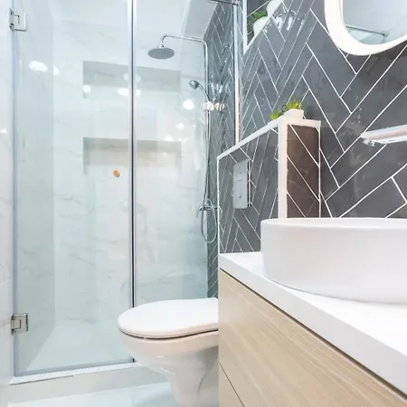 Poweli 2 Center * Bucarest